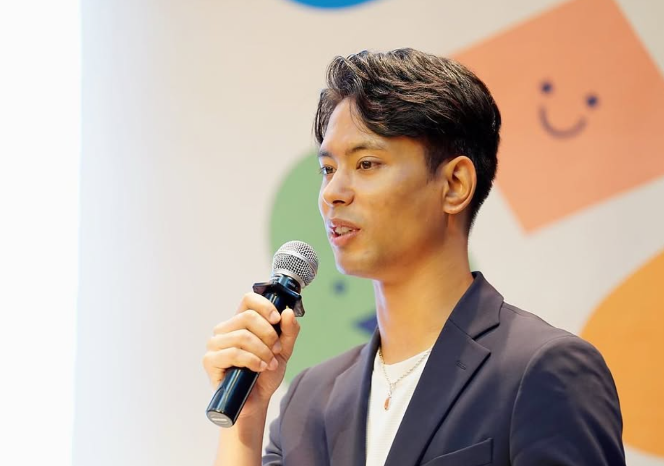 지난 2023년 CJ 도너스캠프 꿈키움 문화다양성 교실에서 한국의 경험을 나누고 있는 수잔 샤키야 / 사진=수잔 샤키야 인스타그램